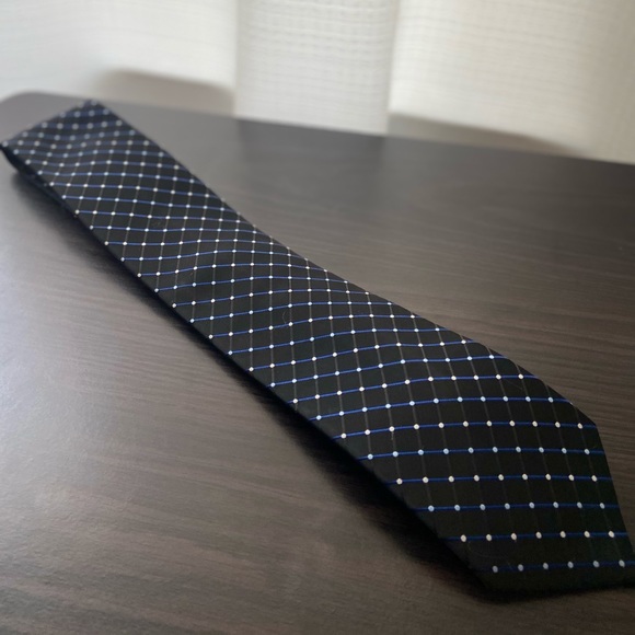 Stafford Tie - Picture 1 of 3